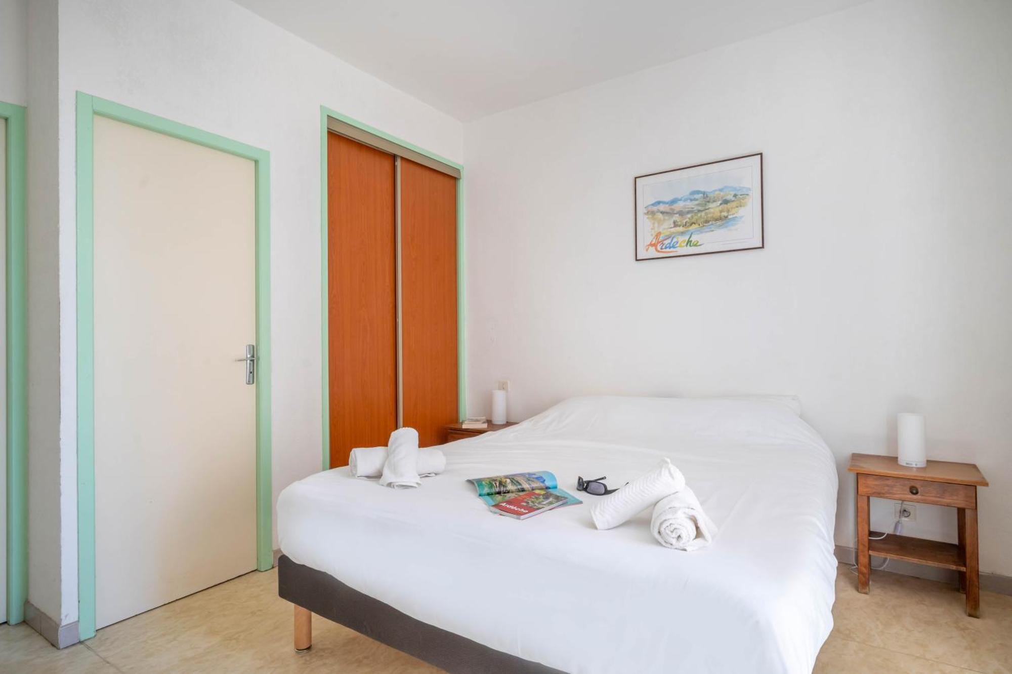 Готель Cap Ardeche Laurac-en-Vivarais Екстер'єр фото